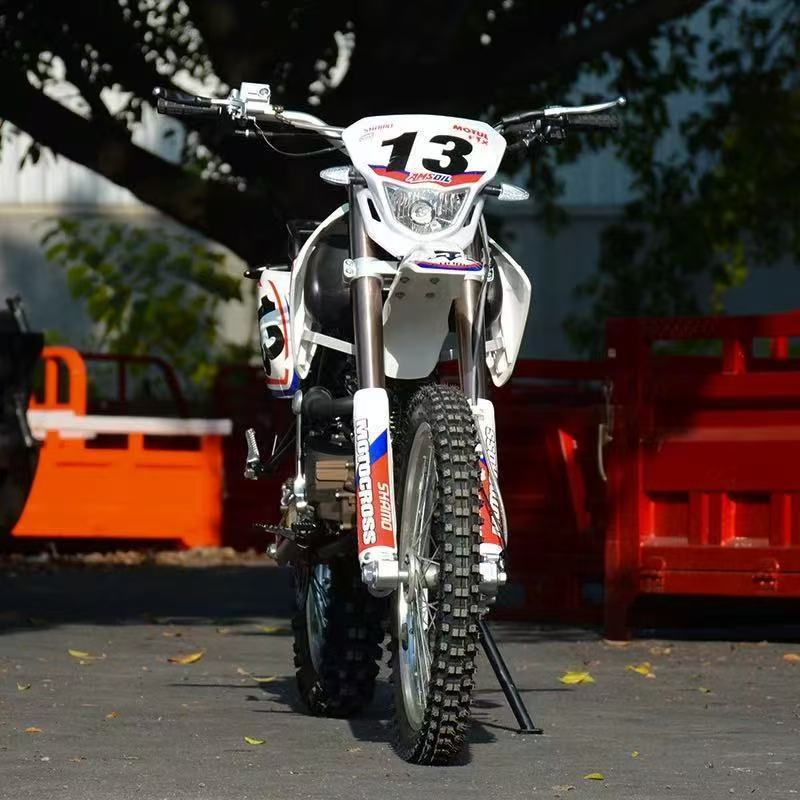 Factory direct sales of high-end 250Cc off-road motorcycles, national four-fuel injection M4, can be registered for mountain bike trails, motorcycles, electric motorcycles, mountain bikes, off-road bikes and racing cars