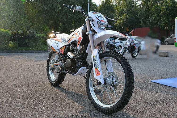 Factory direct sales: R5 off-road motorcycle with 250cc wheels, mountain racing, off-road vehicle, front and rear disc brakes vankehui