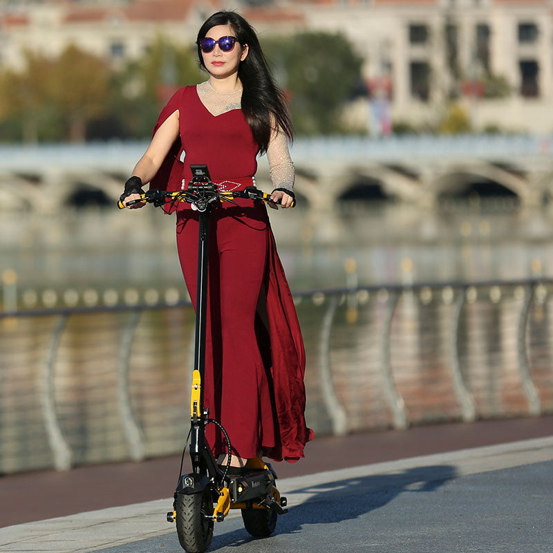 Dual drive 48V 21AH Stylish, cool and stylish, premium two-wheel lithium battery electric scooter VankeHui, 1600W 60V dual-drive electric scooter